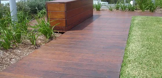 DSC07576-560x270-34