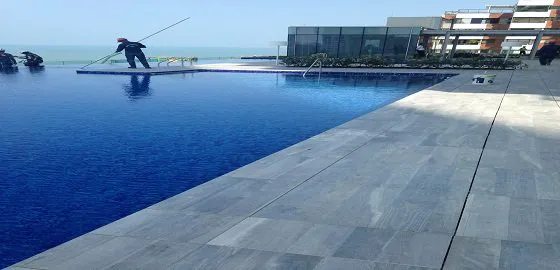 hyatt-560-x-270-plot-reglable-34