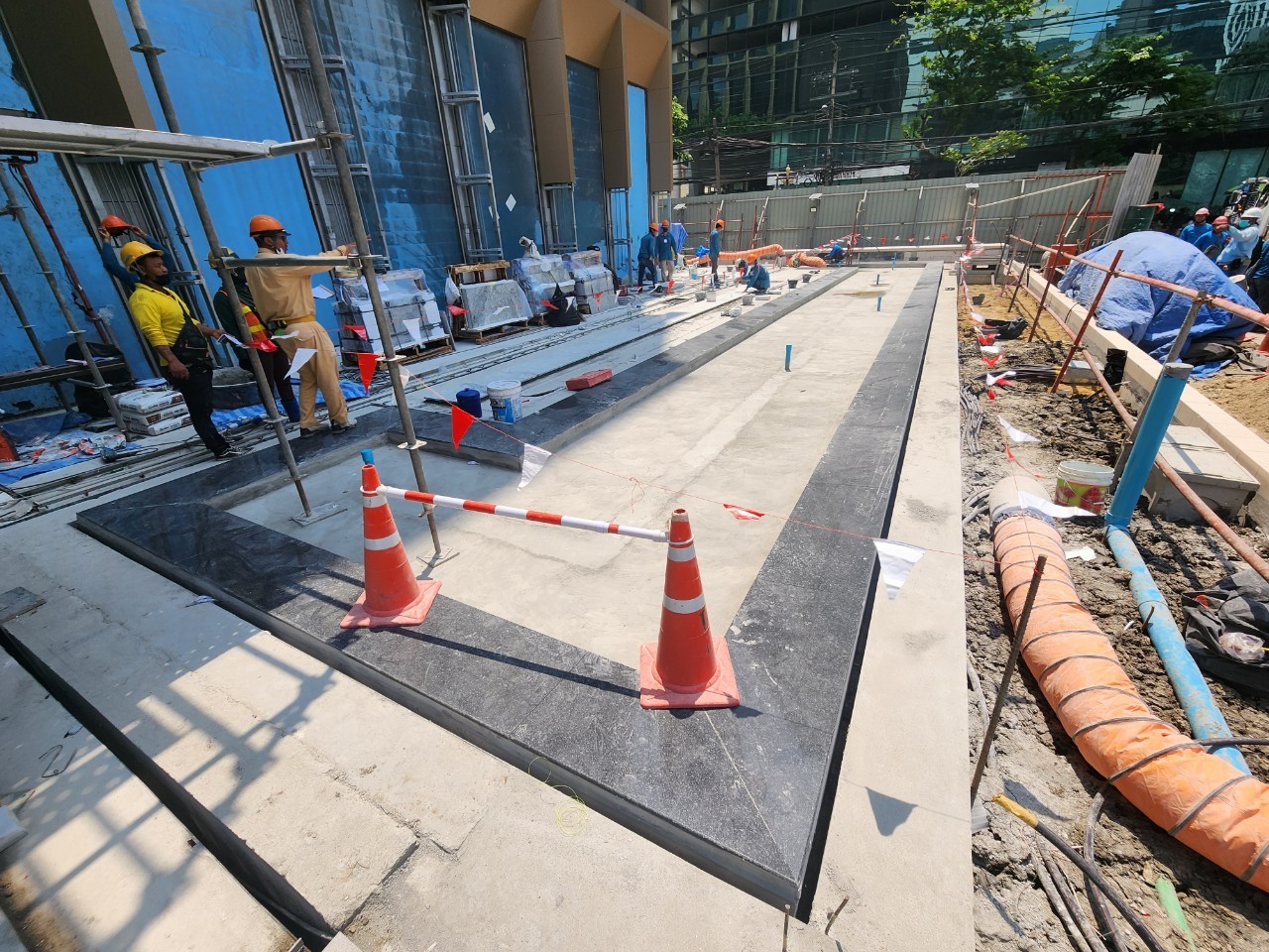 LINE_ALBUM_2023 Silom Park_๒๓๐๗๐๗_4